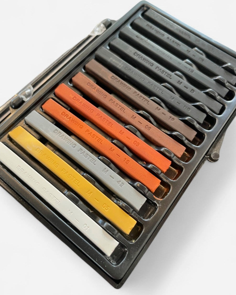 Artists' Hard-Pastel Set - Set of 12 x Earthtones