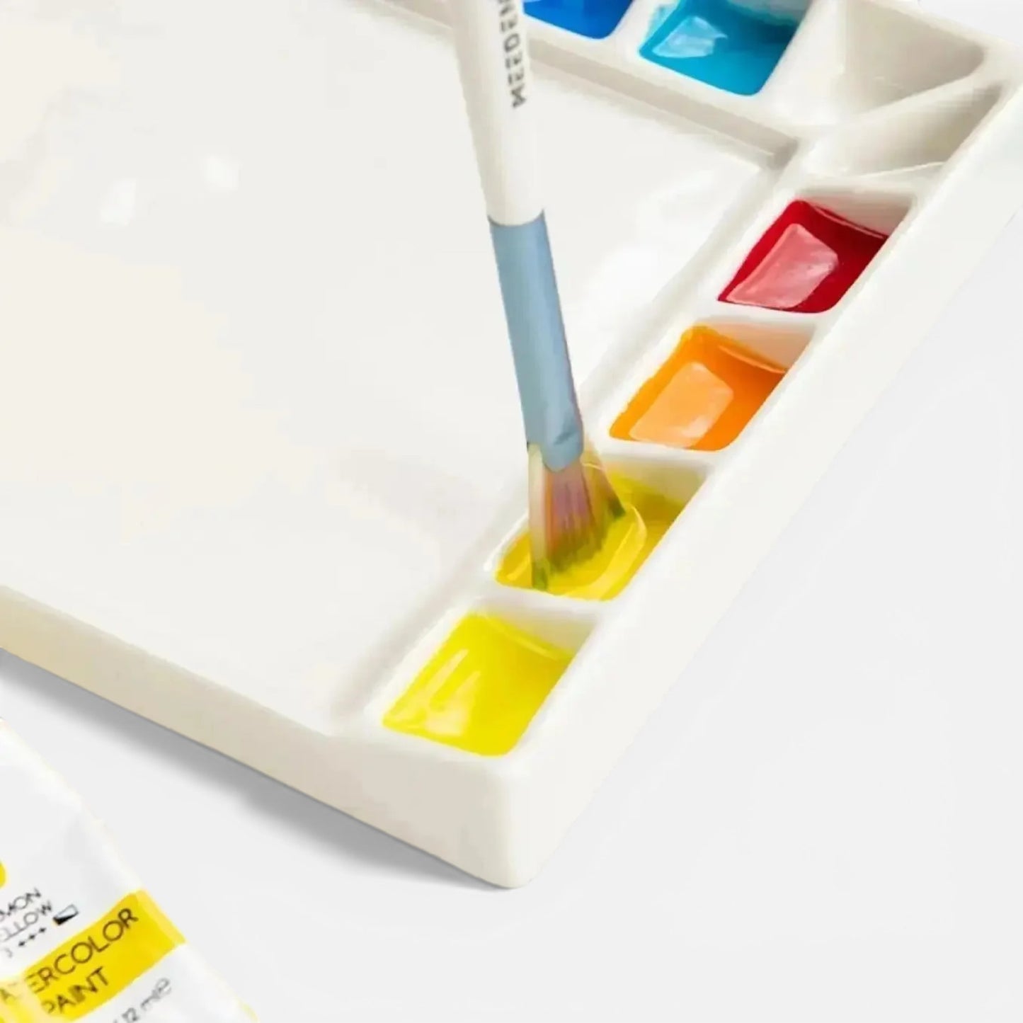 MEEDEN Porcelain Palette - 18 wells & 1 mixing well