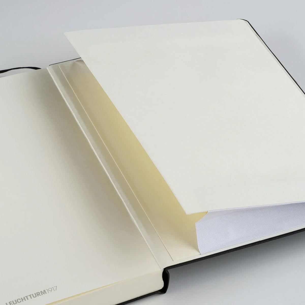 Leuchtturm1917 Hardcover Notebook Large A4+ Slim Blank